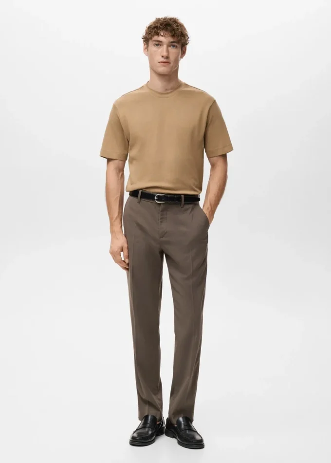 Středně těžké tričko s regular střihem Středně těžké tričko s regular střihem