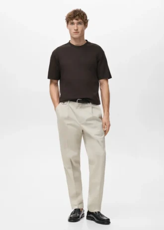 Středně těžké tričko s regular střihem Středně těžké tričko s regular střihem