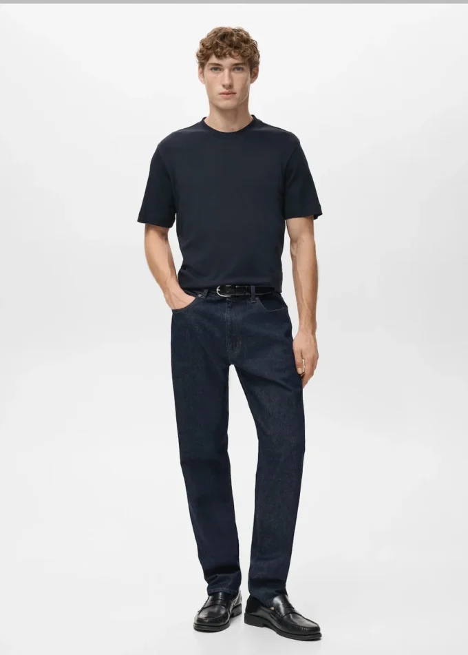 Středně těžké tričko s regular střihem Středně těžké tričko s regular střihem