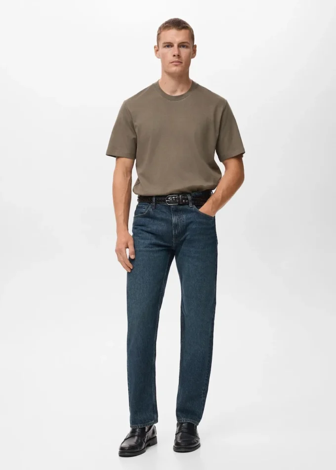 Středně těžké tričko s regular střihem Středně těžké tričko s regular střihem