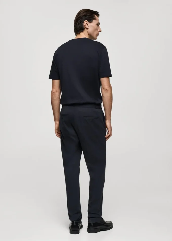 Středně těžké tričko s regular střihem Středně těžké tričko s regular střihem