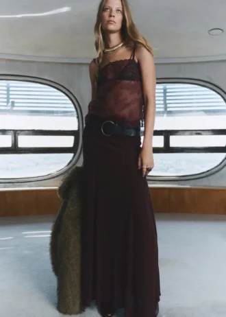 Sukně s godetovým detailem a páskem