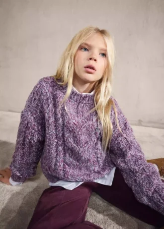 Svetr s copánkovým vzorem