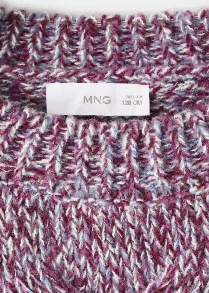 Svetr s copánkovým vzorem Svetr s copánkovým vzorem