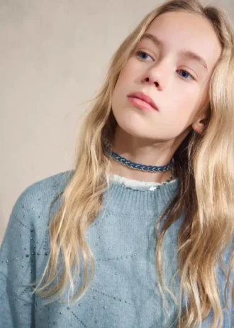 Svetr s detaily z kamínků Svetr s detaily z kamínků