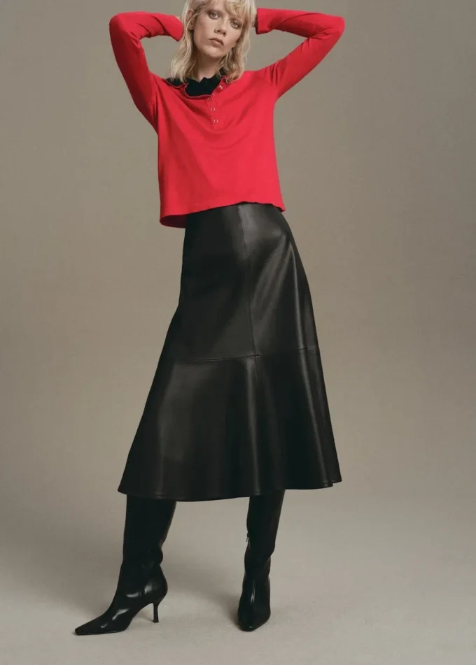 Svetr s dlouhým rukávem a rolákem Svetr s dlouhým rukávem a rolákem