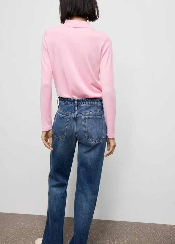 Svetr s dlouhým rukávem a rolákem Svetr s dlouhým rukávem a rolákem