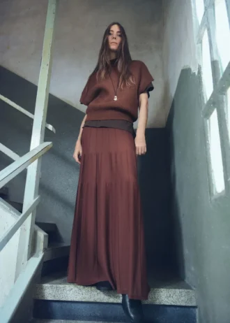 Svetr s krátkými rukávy a rolákovým výstřihem