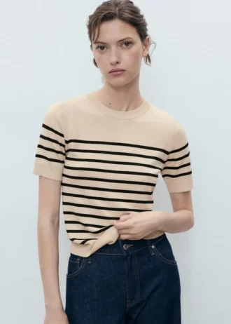 Svetr s krátkými rukávy z jemné pleteniny