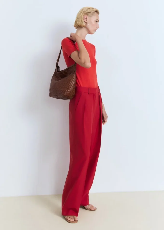 Svetr s krátkými rukávy z jemné pleteniny