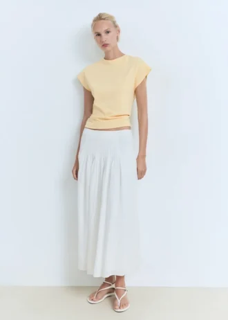 Svetr s krátkými rukávy z jemné pleteniny