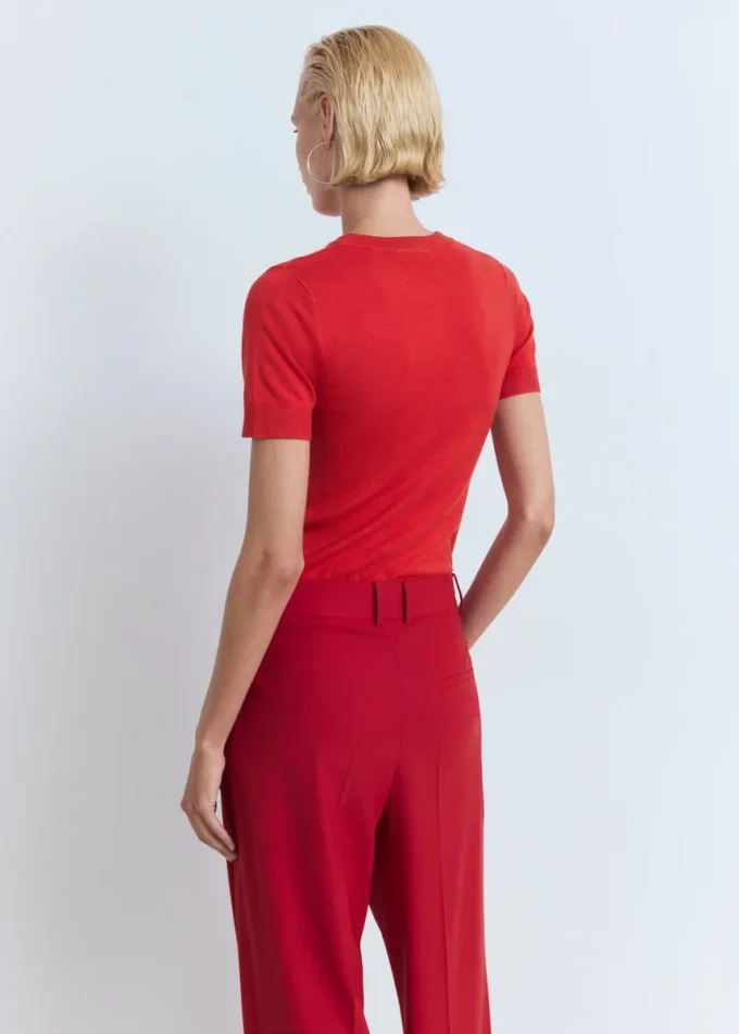 Svetr s krátkými rukávy z jemné pleteniny