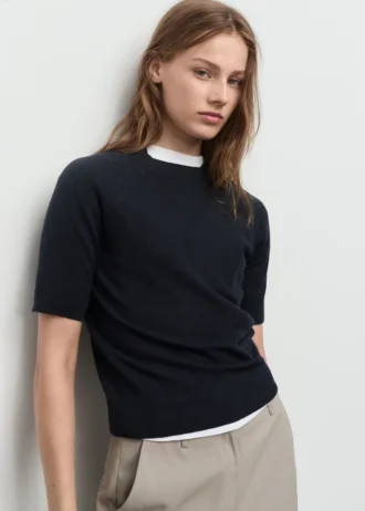 Svetr s krátkými rukávy z vlněné směsi Svetr s krátkými rukávy z vlněné směsi