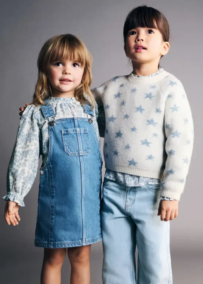 Svetr s lurexovými hvězdami Svetr s lurexovými hvězdami