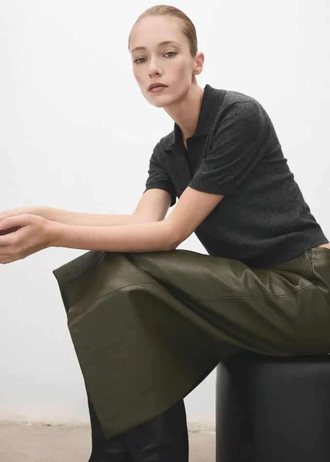 Svetr s rolákem Svetr s rolákem