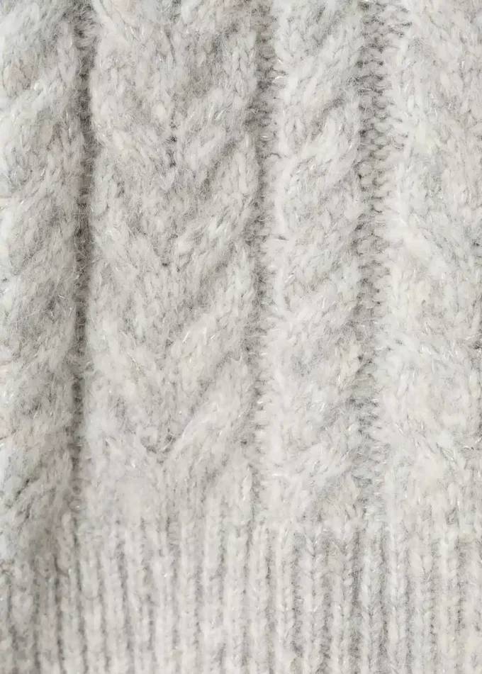 Svetr s rolákem a lurexem Svetr s rolákem a lurexem