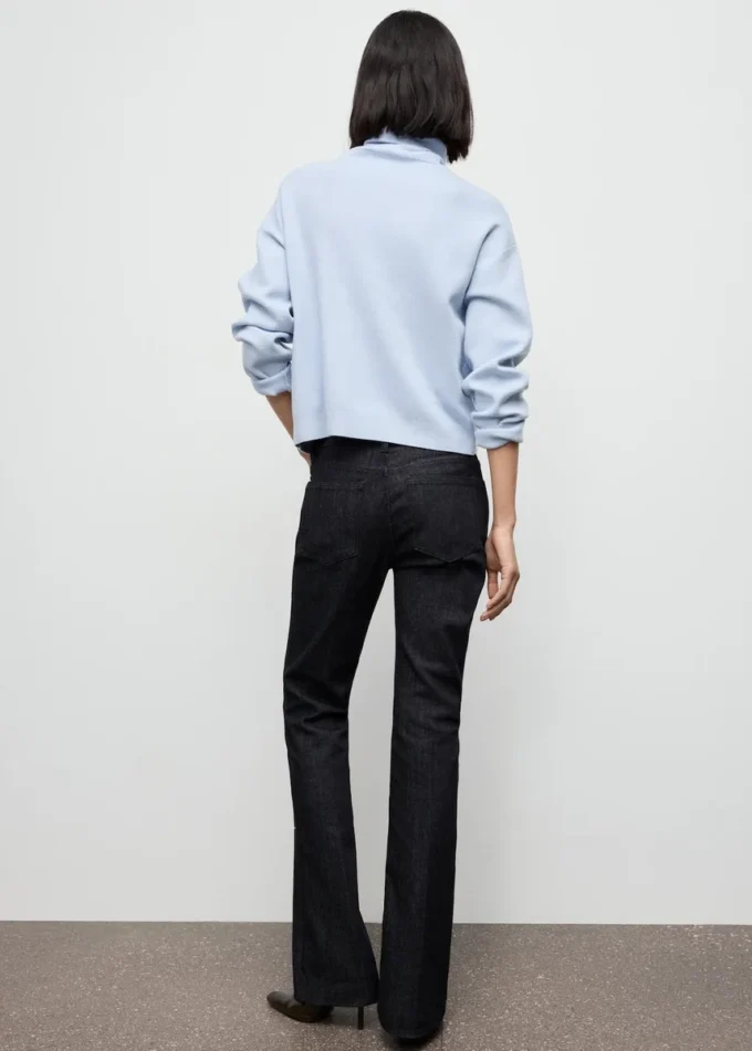 Svetr s rolákem a zipem Svetr s rolákem a zipem