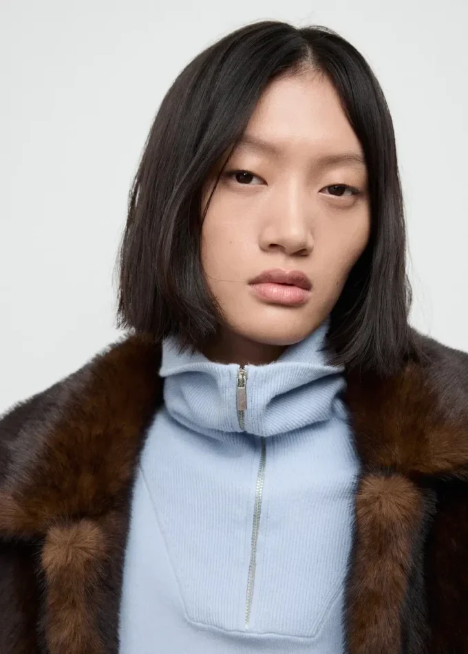 Svetr s rolákem a zipem Svetr s rolákem a zipem