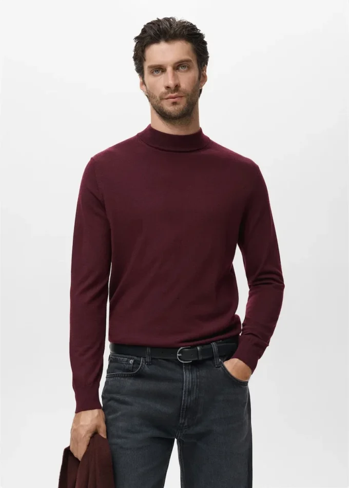 Svetr s rolákem ze 100% merino vlny Svetr s rolákem ze 100% merino vlny