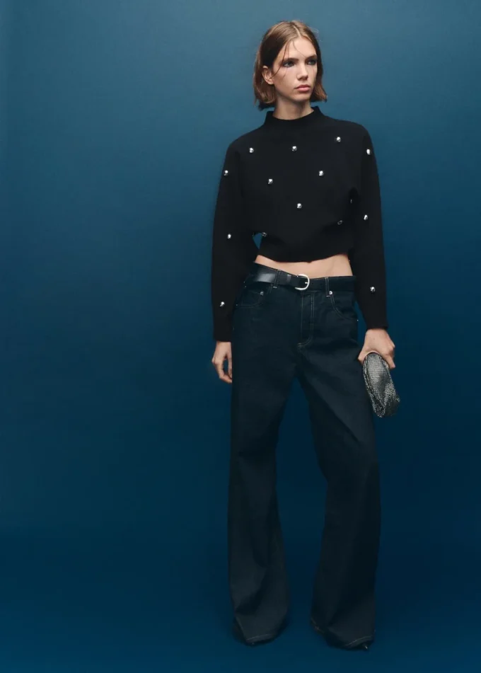 Svetr s výstřihem Perkins a kuličkami Svetr s výstřihem Perkins a kuličkami