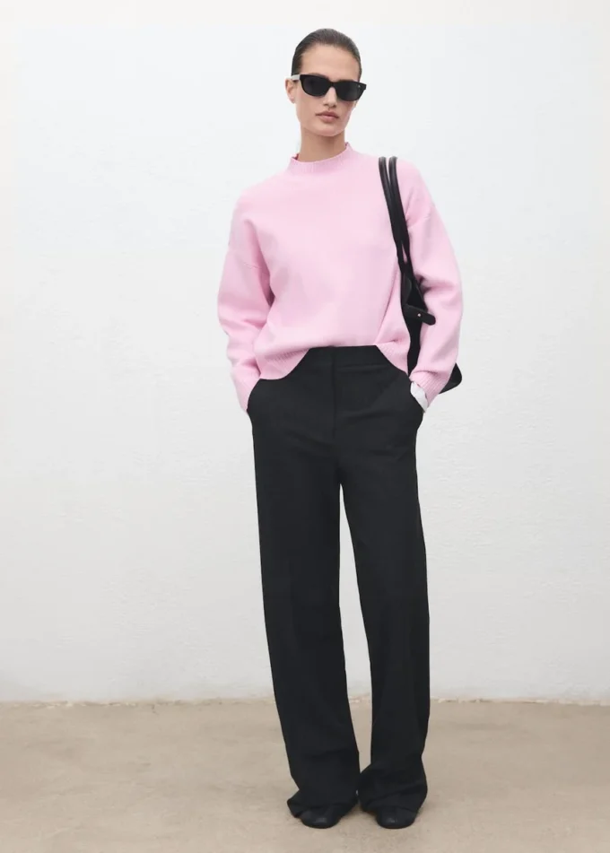 Svetr s vysokým límcem Svetr s vysokým límcem