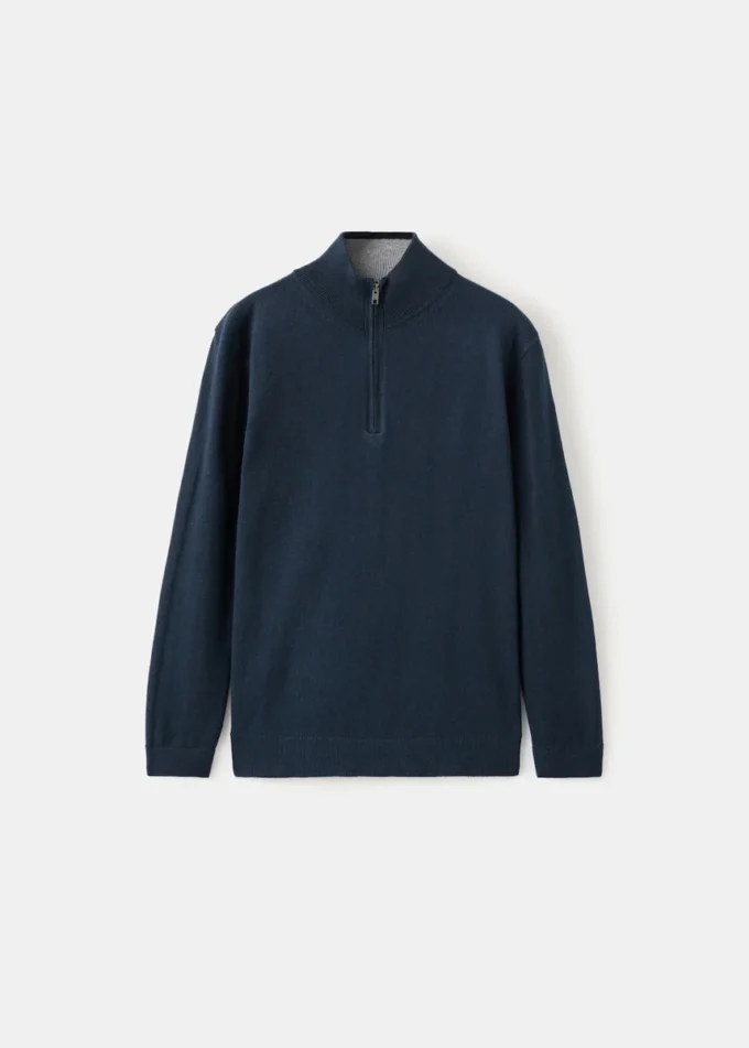 Svetr se zipem u krku Svetr se zipem u krku