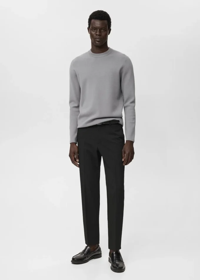 Svetr střední pleteniny s regular střihem Svetr střední pleteniny s regular střihem