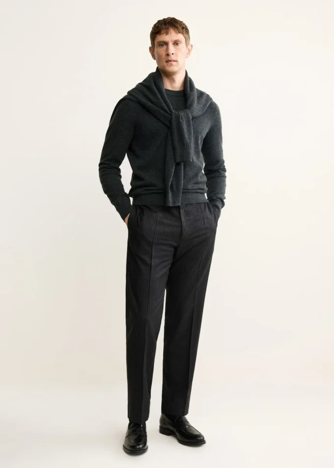 Svetr z 100% kašmíru, regular fit Svetr z 100% kašmíru, regular fit