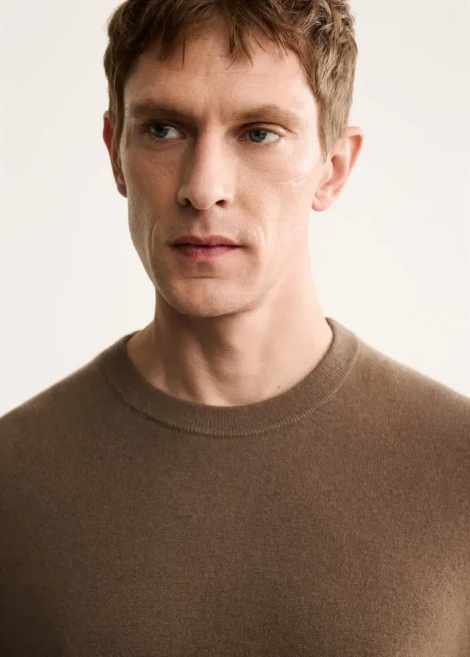 Svetr z 100% kašmíru, regular fit Svetr z 100% kašmíru, regular fit