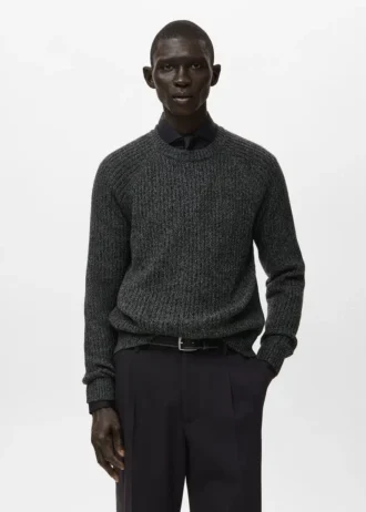 Svetr z žebrovaného úpletu ze směsi vlny