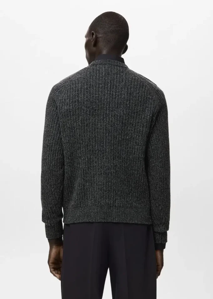 Svetr z žebrovaného úpletu ze směsi vlny Svetr z žebrovaného úpletu ze směsi vlny