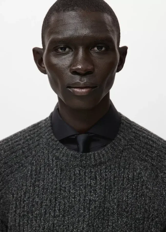 Svetr z žebrovaného úpletu ze směsi vlny Svetr z žebrovaného úpletu ze směsi vlny