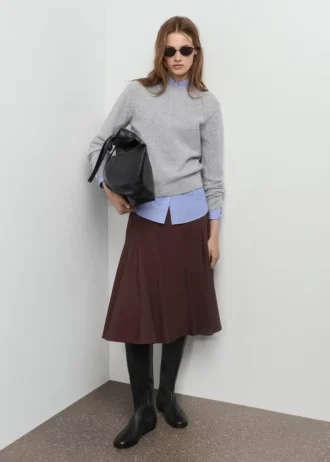 Svetr ze středně silné pleteniny Svetr ze středně silné pleteniny