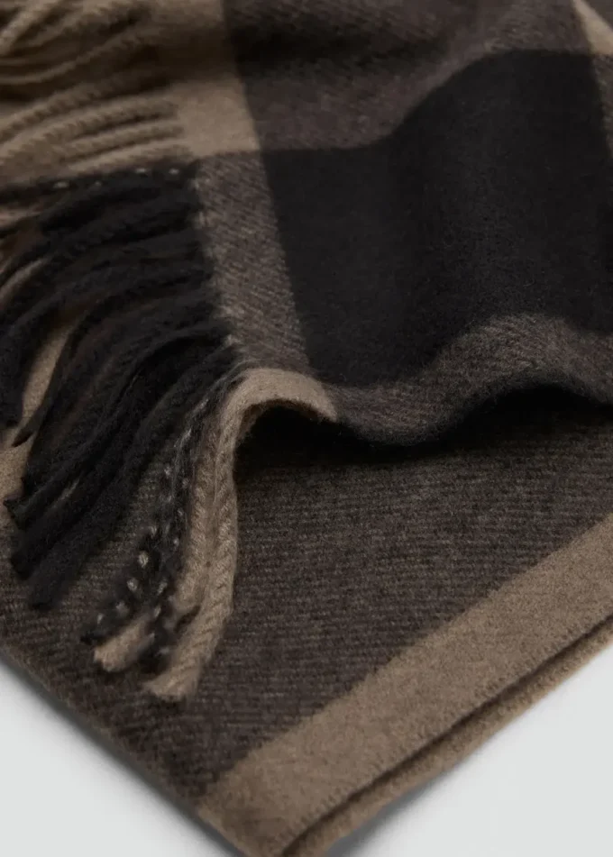 Šátek s pruhovaným vzorem Šátek s pruhovaným vzorem