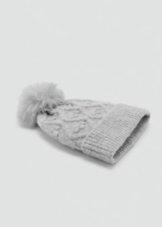 Texturovaná čepice s bambulí Texturovaná čepice s bambulí