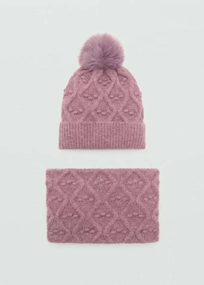 Texturovaná čepice s bambulí