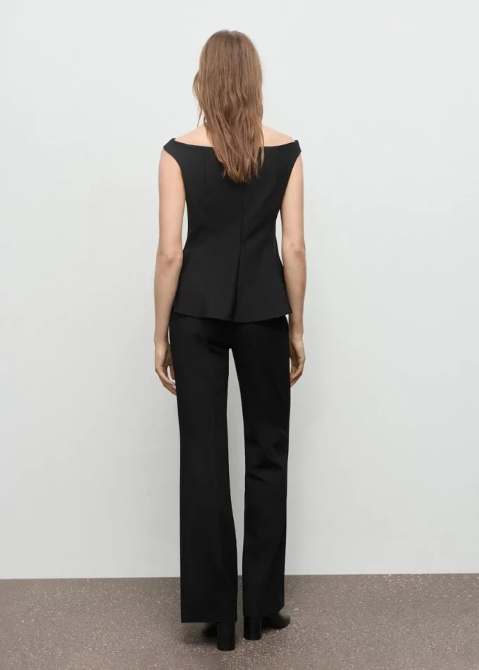 Top bez ramínek s peplumem Top bez ramínek s peplumem