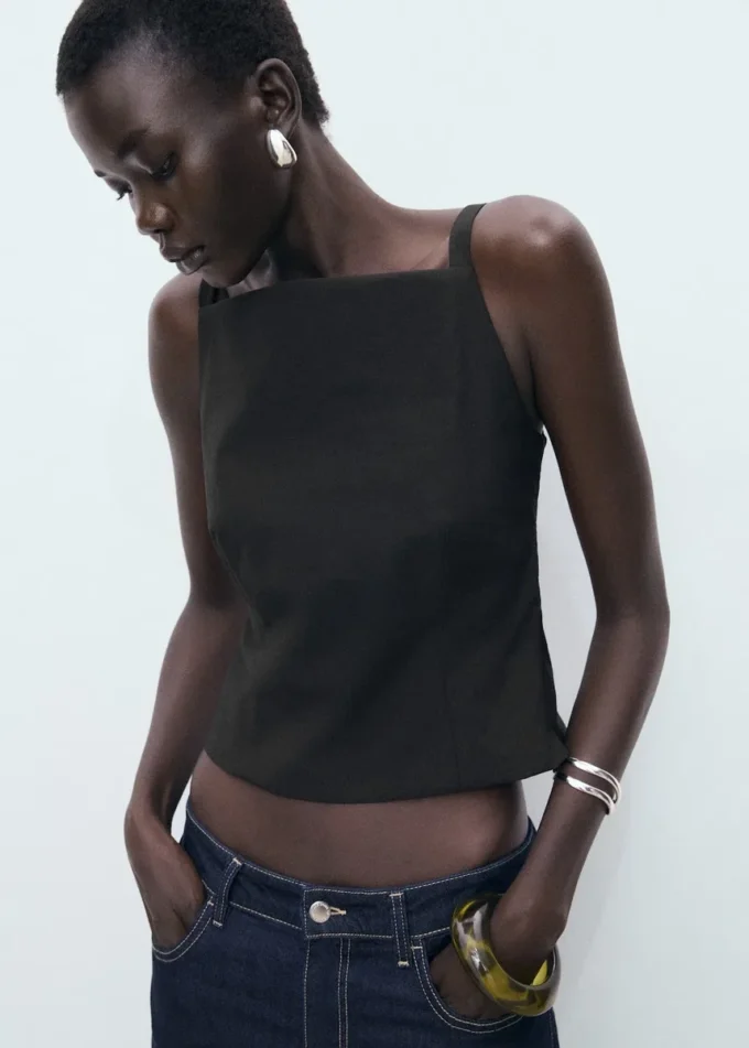 Top s mašlemi na zádech Top s mašlemi na zádech