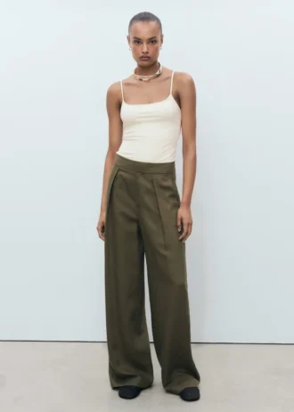 Top s tenkými ramínky