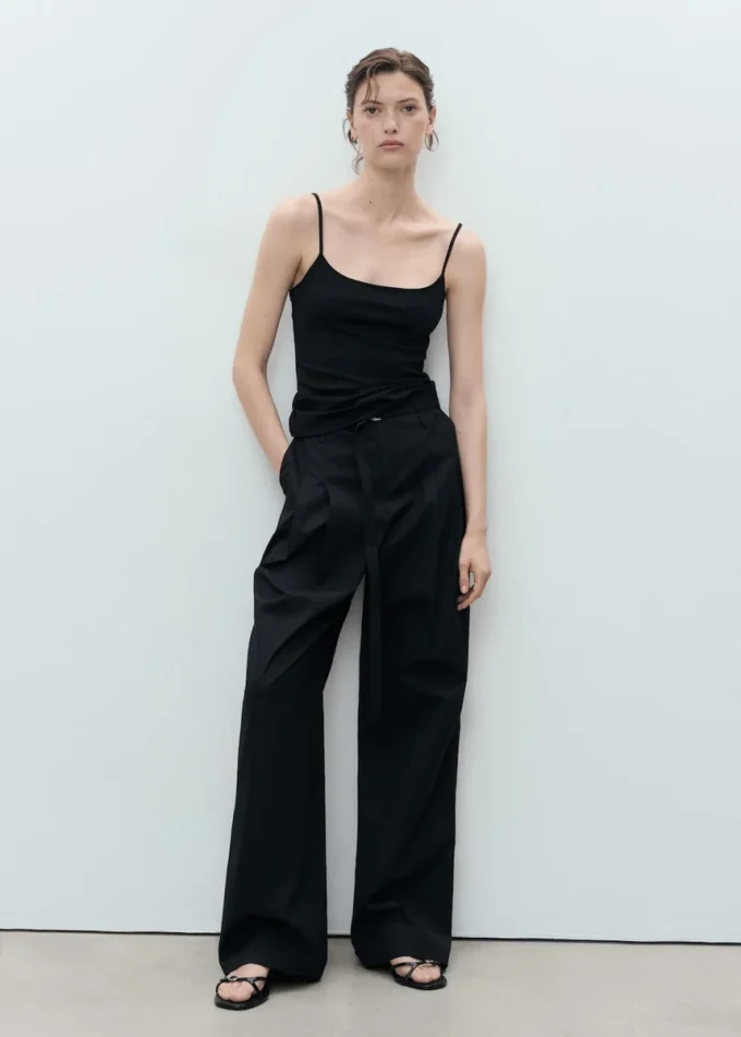 Top s tenkými ramínky Top s tenkými ramínky