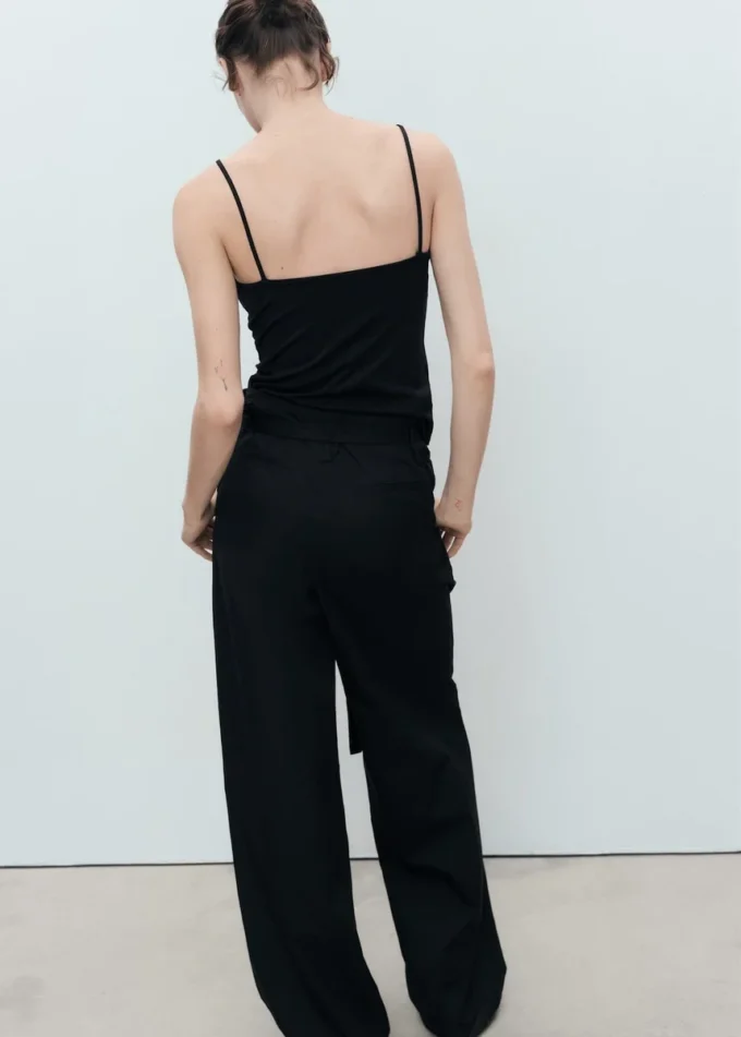 Top s tenkými ramínky Top s tenkými ramínky