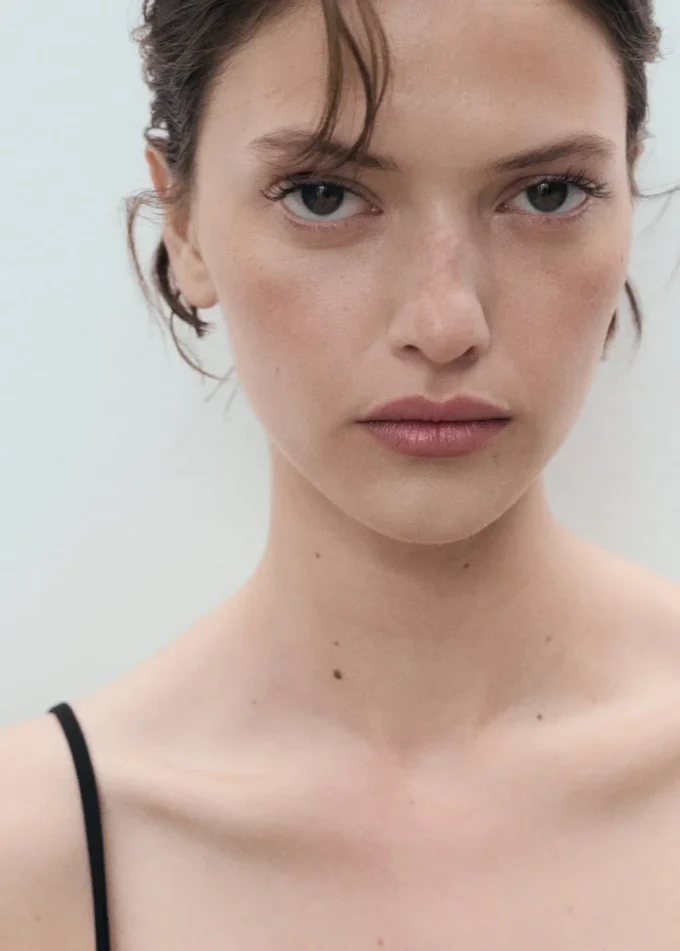 Top s tenkými ramínky Top s tenkými ramínky