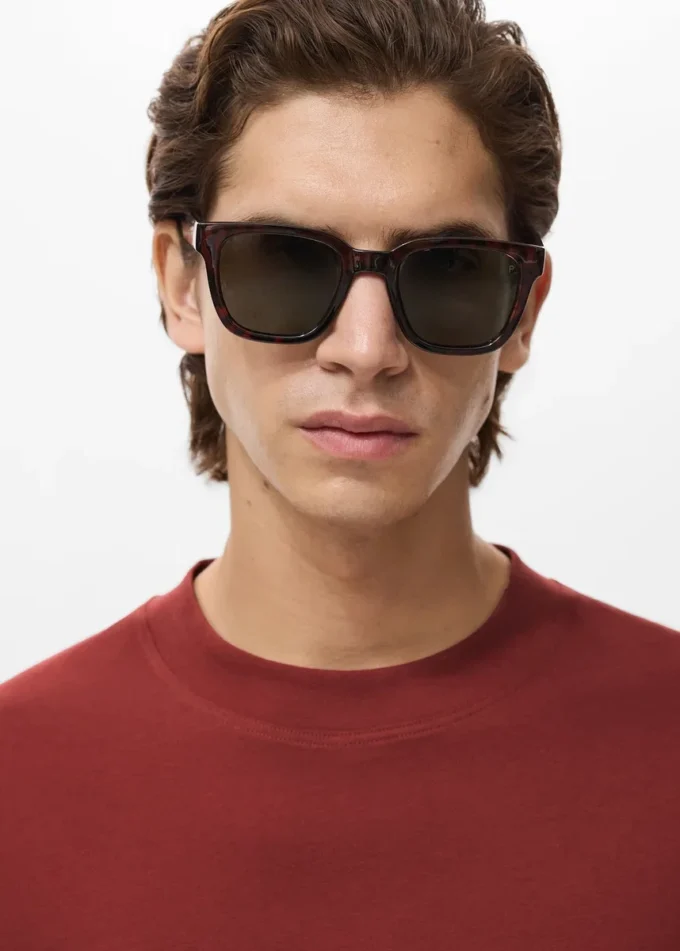 Tričko 100% bavlna, boxy střih, kapsa Tričko 100% bavlna, boxy střih, kapsa