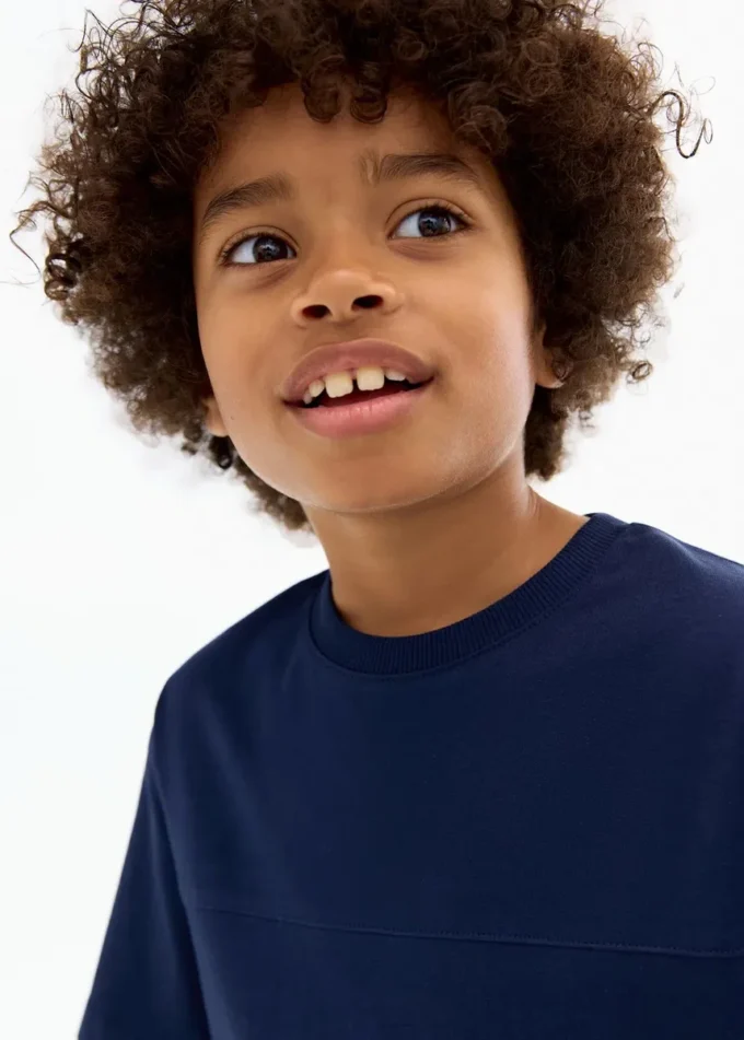 Tričko s detailem švu Tričko s detailem švu