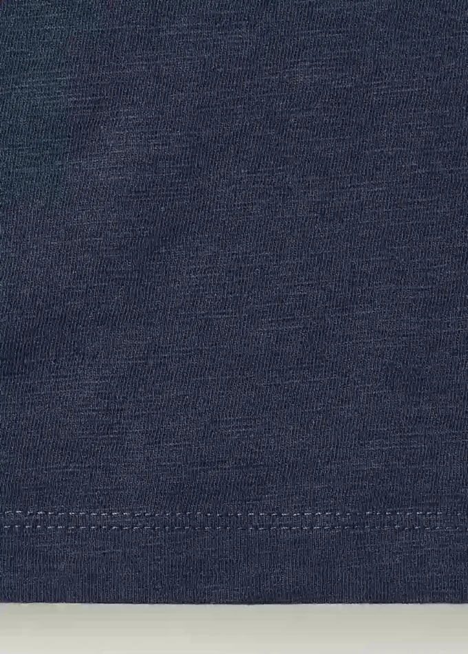 Tričko s detaily z perleťových knoflíků