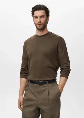 Tričko s dlouhým rukávem a regular fit střihem