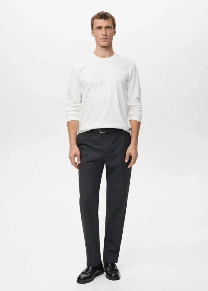 Tričko s dlouhým rukávem a regular fit střihem Tričko s dlouhým rukávem a regular fit střihem