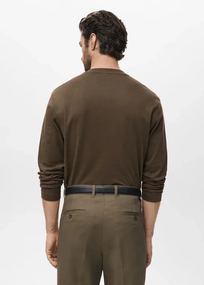 Tričko s dlouhým rukávem a regular fit střihem Tričko s dlouhým rukávem a regular fit střihem