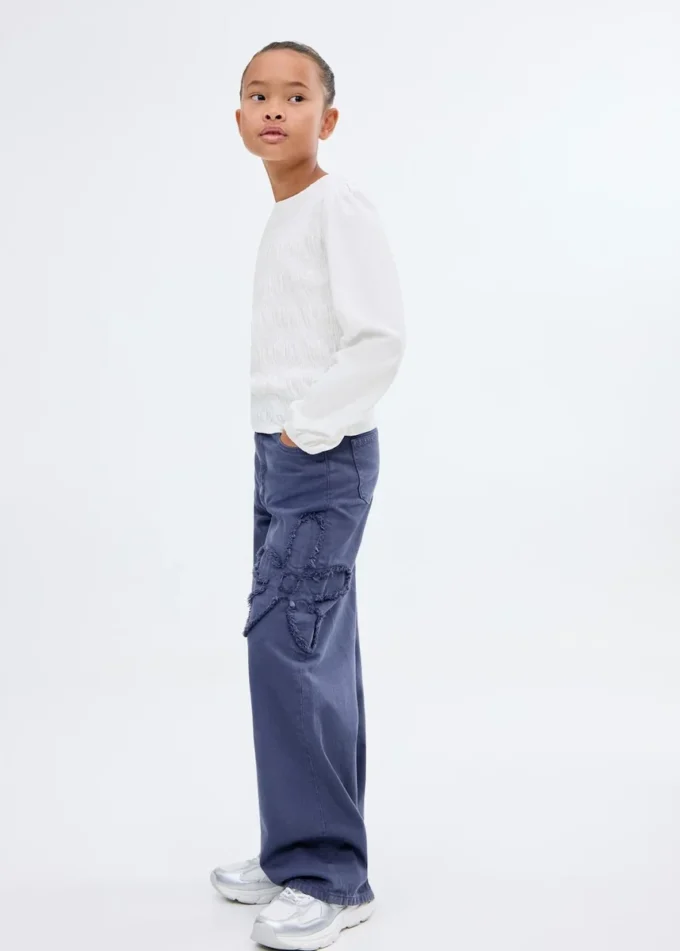 Tričko s dlouhým rukávem a volánky Tričko s dlouhým rukávem a volánky