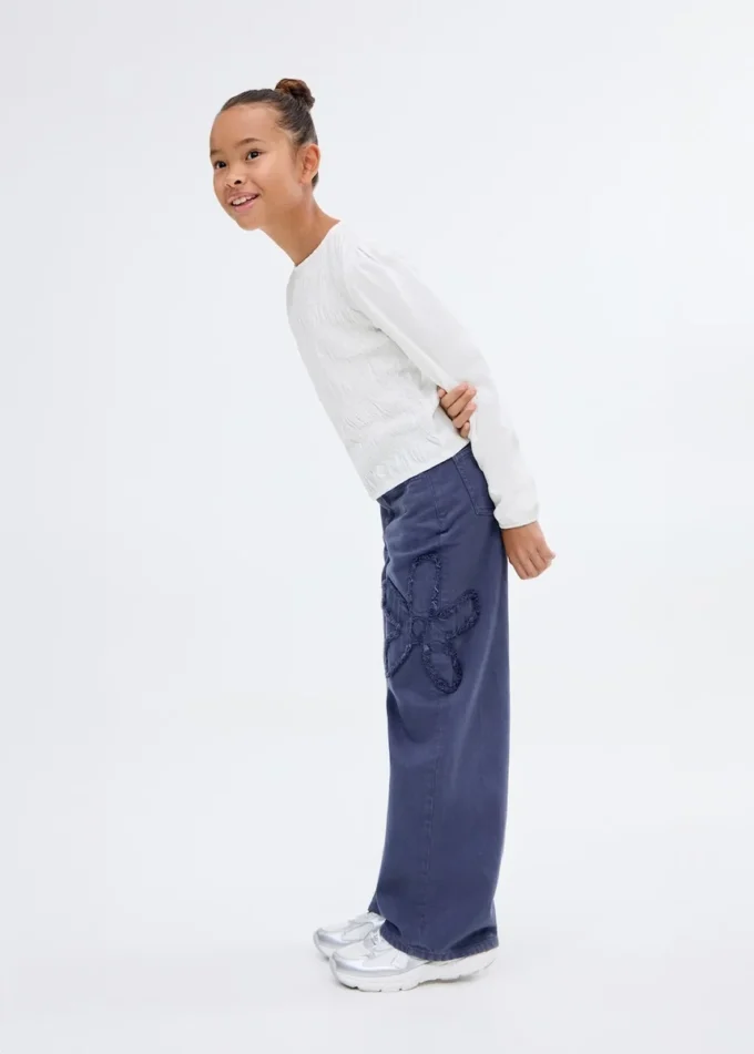 Tričko s dlouhým rukávem a volánky Tričko s dlouhým rukávem a volánky